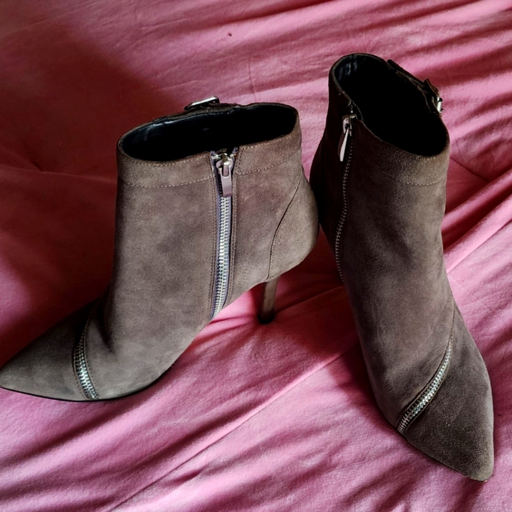 Trouvé Grey Suede Heeled Ankle Boots